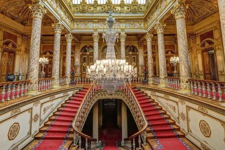 Imperial Splendor: Dolmabahce Palace & Bosphorus Yacht Cruise