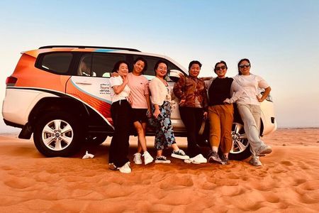 Dubai Desert Safari:BBQ Dinner, Dune Bashing & Live Entertainment