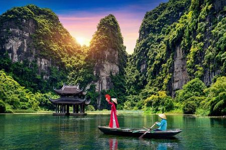 Ninh Binh Day Tour To Visit Hoa Lu -Tam Coc/ Trang An - Mua Cave