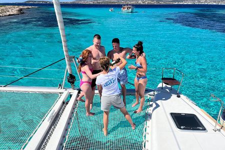 Private Full Day Catamaran Cruise from Paros with Lunch