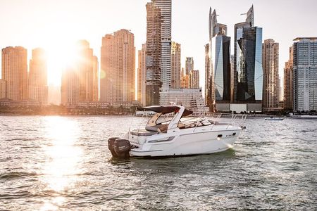 Private Yacht Rental In Dubai - Nora BMW 33ft