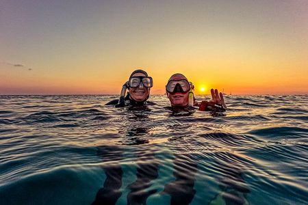 Turtle Snorkeling Sunset Experience at Tres Trapi Aruba