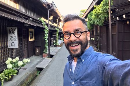 EXPERIENCE TAKAYAMA OLD TOWN & MORNING MARKETS in 1 Hour!