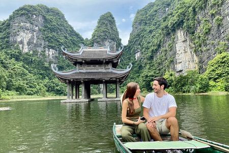 Ha Noi - Ninh Binh (Hoa Lu - Trang An - Mua Cave)