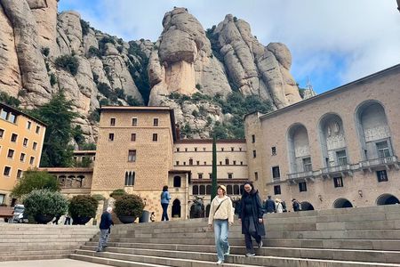 Semi-Private Montserrat Tour from Barcelona
