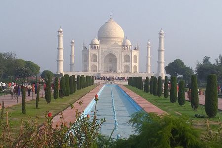 Taj Mahal,Agra fort and Baby Taj tour from Delhi by Express train