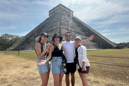 Guided Tour in Chichen Itza with Skip the Line Tickets
