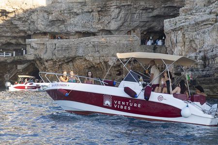 Monopoli Shared 2.5-Hour Boat Experience with Local Aperitif