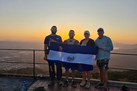 San Salvador Hiking Tour to Scenic Viewpoint of the City