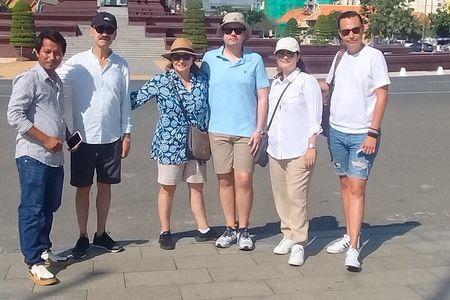 10 Stop Phnom Penh Tour by Tuk-Tuk, includes S21 & Killing Fields