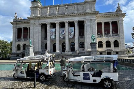 TukTuk tour through historic Antwerp of 1.5 hours