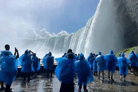 Niagara Falls Day Tour, Boat Cruise and Journey Behind the Falls