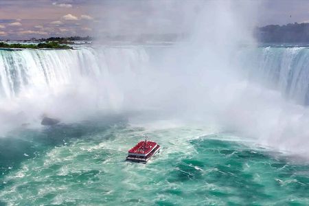 Niagara Falls Day Tour, Boat Cruise and Journey Behind the Falls