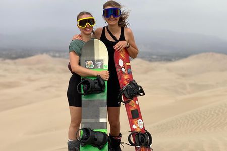Sandboarding and Sandskiing Professional in Huacachina