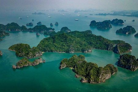 2 Days and 1 Night Cruise Tour in Bai Tu Long Bay 