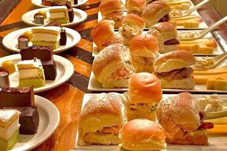 Learning Lunch of Wine and Food Pairing with Winemaker Donna