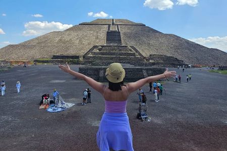 "Teotihuacán Morning & Afternoon Explore Without Tourist Traps