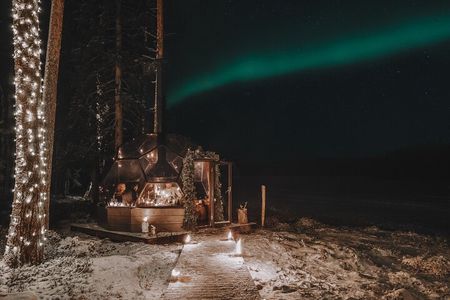 Northern Lights dinner in a Glass Igloo