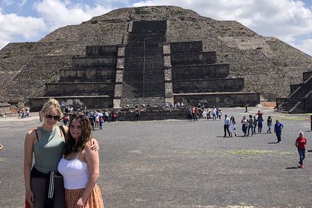 Small Group: Teotihuacan Pyramids and Shrine of Guadalupe with Lunch
