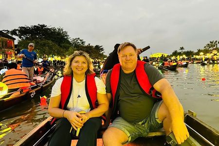 HOI AN WALKING TOURwith RIVER BOAT RIDE-NIGHT MARKET-LANTERN AREA