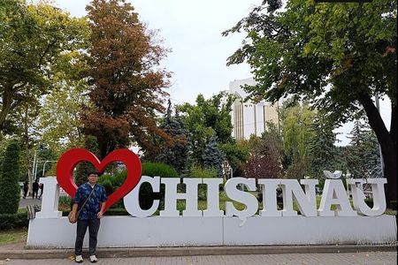  Milesti Mici Winery &City tour Chisinau