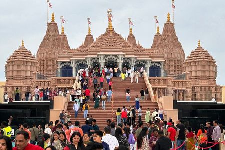 Abu Dhabi Sheikh Zayed Grand Mosque & BAPS Hindu Mandir Tour