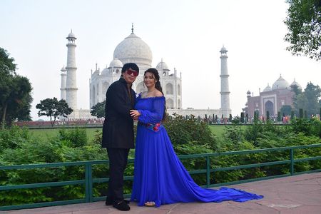 Overnight Taj Mahal & Agra Tour by Superfast Train from Delhi