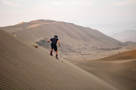 Skiing on sand and off road in Lima (National Park Lomas de Ancón)