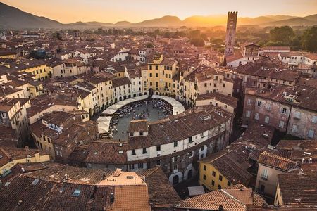 History and Sights, a Lucca Walking Tour