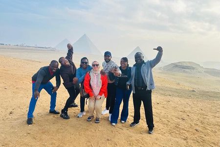 Private Cairo Highlights Tour (Pyramids, Grand Museum and Bazaar)