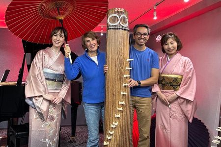Traditional Japanese Music show & Experience Tour in Kyoto