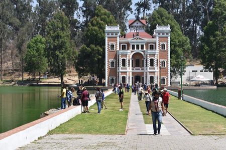 Ex hacienda, rancho de lavanda y Val'Quirico (private tour)
