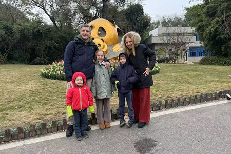 Private All-Inclusive Half-Day Tour to Chengdu Panda Base