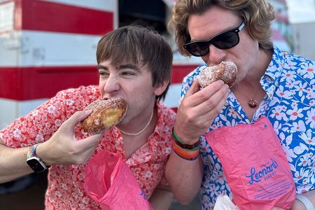 Hawaiian Food and Scenic Tour: Local Flavors and Top Sights