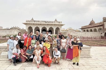 From Delhi: Taj Mahal & Agra Private Day Trip with Transfers