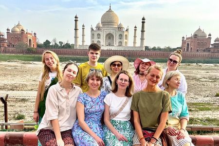 From Delhi: All-Inclusive Private Taj Mahal & Agra Day Trip