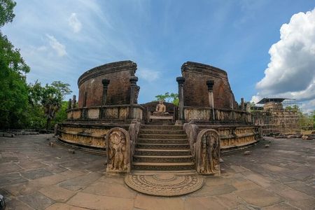 Visiting the Historical Polonnaruwa Ruins and Minneriya Safari 