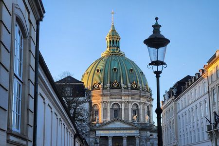 Walk & Ferry: Copenhagen Highlights + Change of Guards Finale