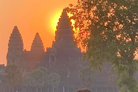 Golden Angkor Wat 2 Days Private Tour With Official Tour Guide