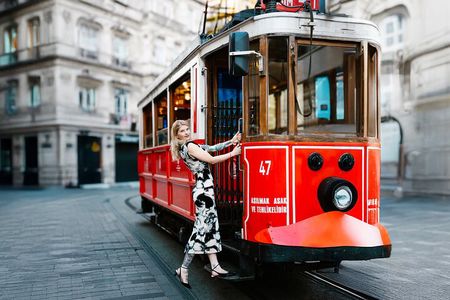 Istanbul Photoshoot tour with Local Photographer