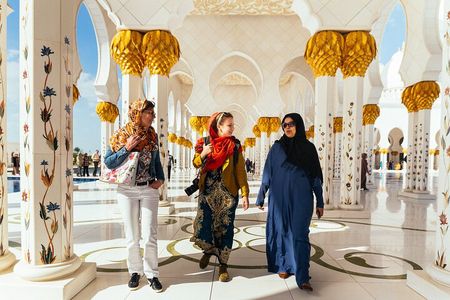 Guided Abu Dhabi City Tour Full Day with Private SUV