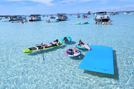 Private Captained Pontoon to Crab Island in Destin 3,4,5, or 6 Hr