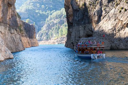Green Canyon Boat Trip and Bus Safari Tour w/Lunch