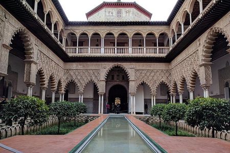 Guided Tour of the Royal Alcazar of Seville with Admission Included