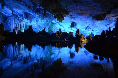 Guilin to Yangshuo Day Tour Li River Cruise and Reed Flute Cave