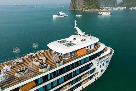 Luxury 5-Star Ha Long Bay Day Cruise with Buffet Lunch from Hanoi