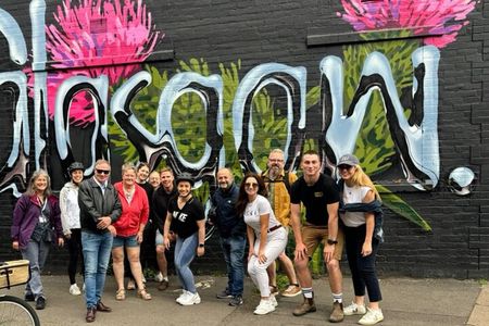 Fun Public Bike Tour in Glasgow