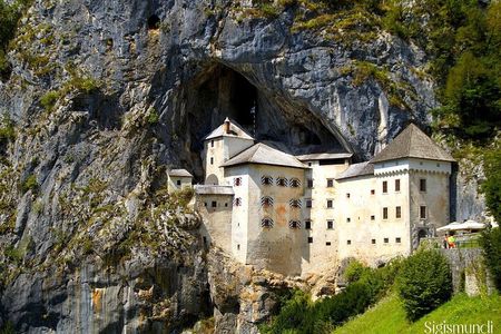 Postojna cave & Predjama castle by Sigismundi Luxury Adventures