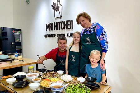 Hanoi Vietnamese Home Cooking Class in Private Villa