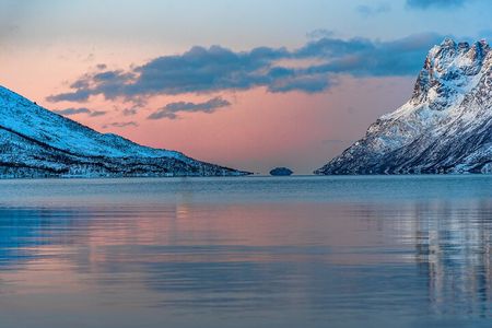 5 Fjords Tour by Minivan in 4 Hours